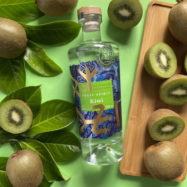 Kiwi (pálenka z kiwi), 42%, 0,5 l